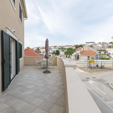 Frane Apartment Primosten