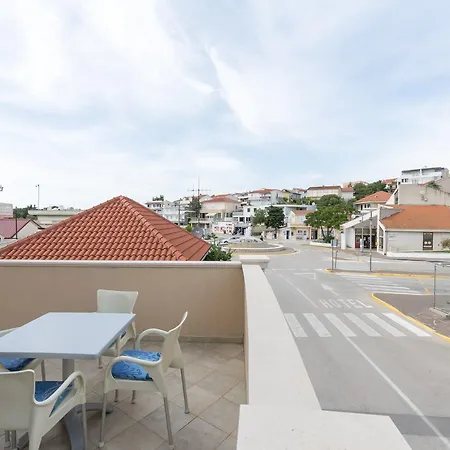 Apartment Frane *